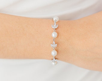 Pearl Wedding Bracelet, Crystal Bridal Bracelet, Silver Floral Pearl Bracelet, Pearl Wedding Jewelry, Bracelet for Bride, Anastasia