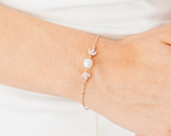 Pearl Wedding Bracelet Pearl Bridesmaid Bracelet, Gold Floral Pearl Bracelet, Pearl Wedding Jewelry, Bracelet for Bride, Silver, Elisa