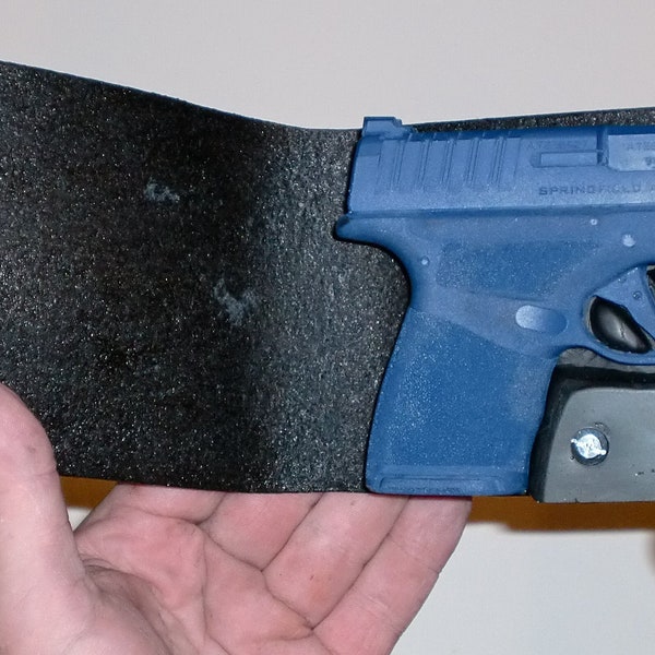 Pocket Holster, Wallet Style For Full Concealment - Springfield Hellcat 9mm