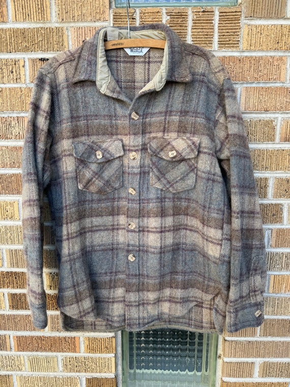 Vintage 1960’s 70’s Woolrich wool flannel size med