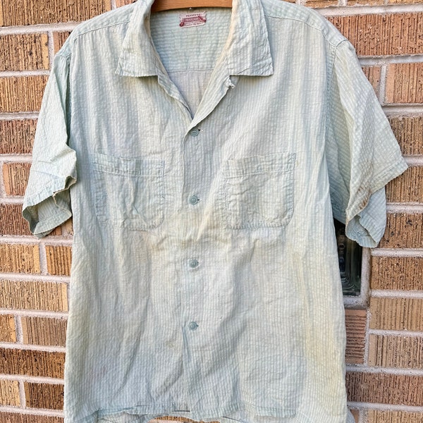 Vintage 1950’s Penney’s Top Flight Loop Collar distressed mint green Rockabilly button up size large