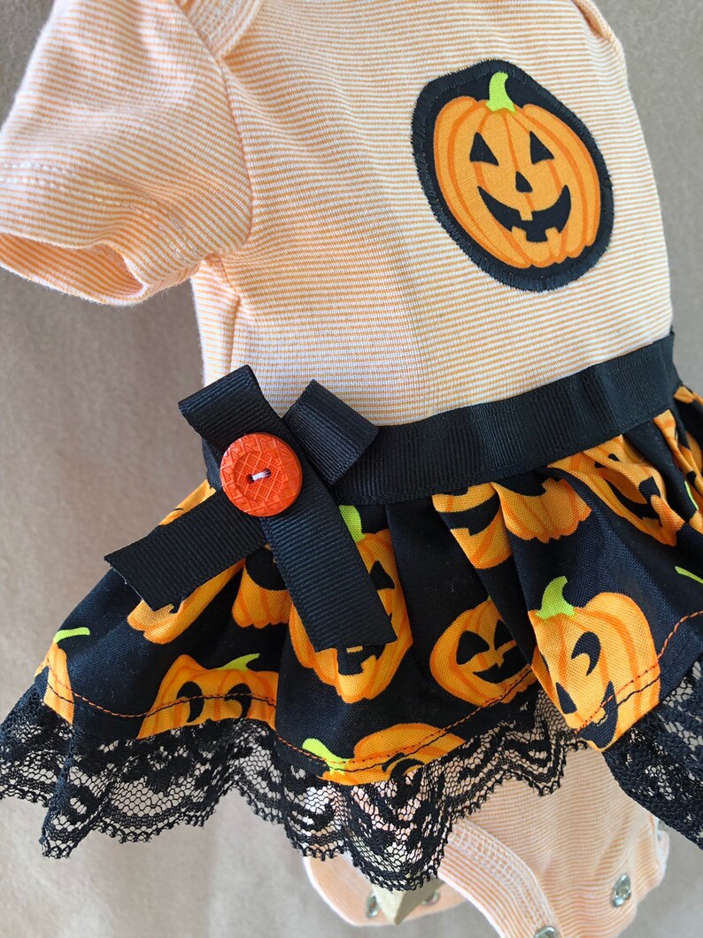 Cute festive Halloween onesies infant pumpkin halloween onesie dress infant Halloween