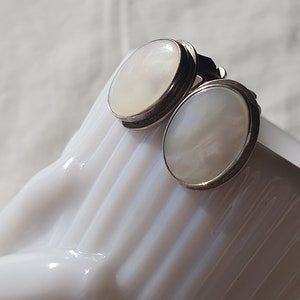 Vintage Autentic 926 Sterling Sterling Silver Natural Mother of Pearl Woman Earrings