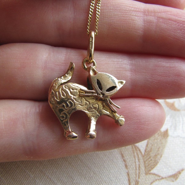 Vintage Italian 9K Gold Cat Pendant, 9ct Yellow Gold Jewellery, Gifts for Cat Lovers
