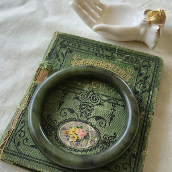 Vintage Spinach Green Nephrite Jade Bangle