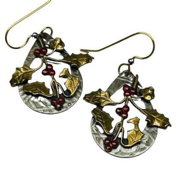 Beautiful Vintage Holly Dangle Earrings