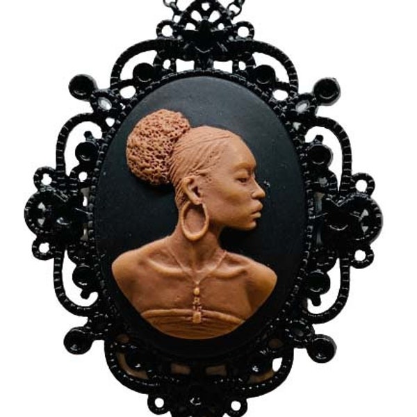 African Lady Cameo Chain Necklace in Black Setting