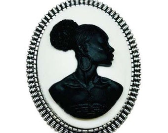 Broche Camée Femme Africaine - Résine Et Alliage - Bijou Unique - Afrique - Neuf