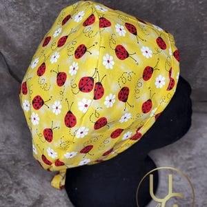 Lady Bug Scrub Cap: Vårlig kirurgisk mössa