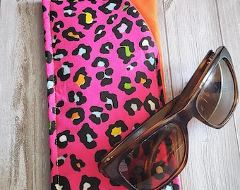 Estuche para gafas de sol con estampado de leopardo rosa: Estuche de polar suave para gafas