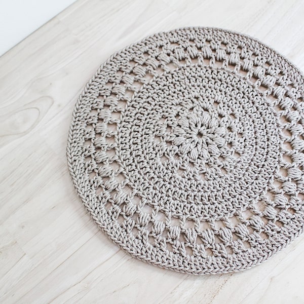 Easy crochet table mat pattern - Modern crochet doily pattern - Crochet home decor - 10 inch placemat/charger - The Greenwich Mat