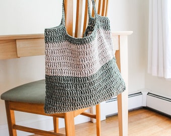 Easy crochet tote bag pattern - Green Lakes Beach Bag