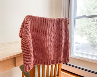 Einfache Häkelanleitung für eine minimalistische Babydecke mit Rippenbündchen – Strickoptik – Die Mabel-Babydecke
