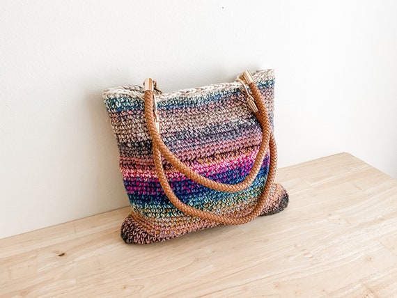 Easy crochet tote pattern - Stash buster crochet purse - Scrappy Sedona Shoulder Bag
