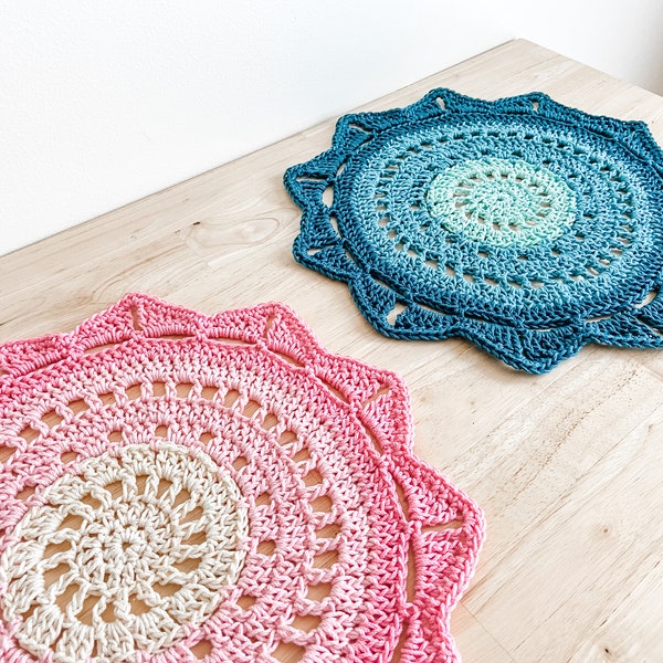 Modern doily crochet pattern - Color gradient crochet tablemat pattern - 14 in. round crochet placemat - Table decor crochet pattern