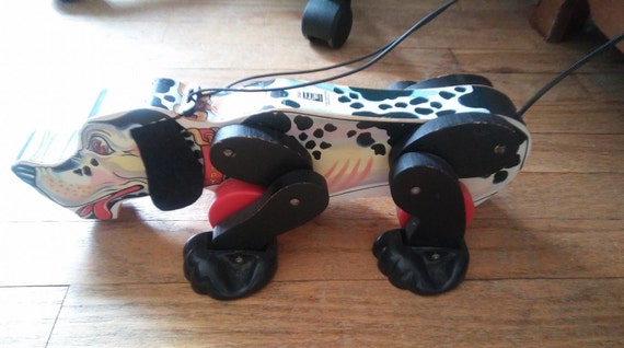 snoopy sniffer pull toy