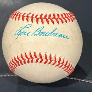 Hall of Famer Lou Boudreau vintage signed Baseball