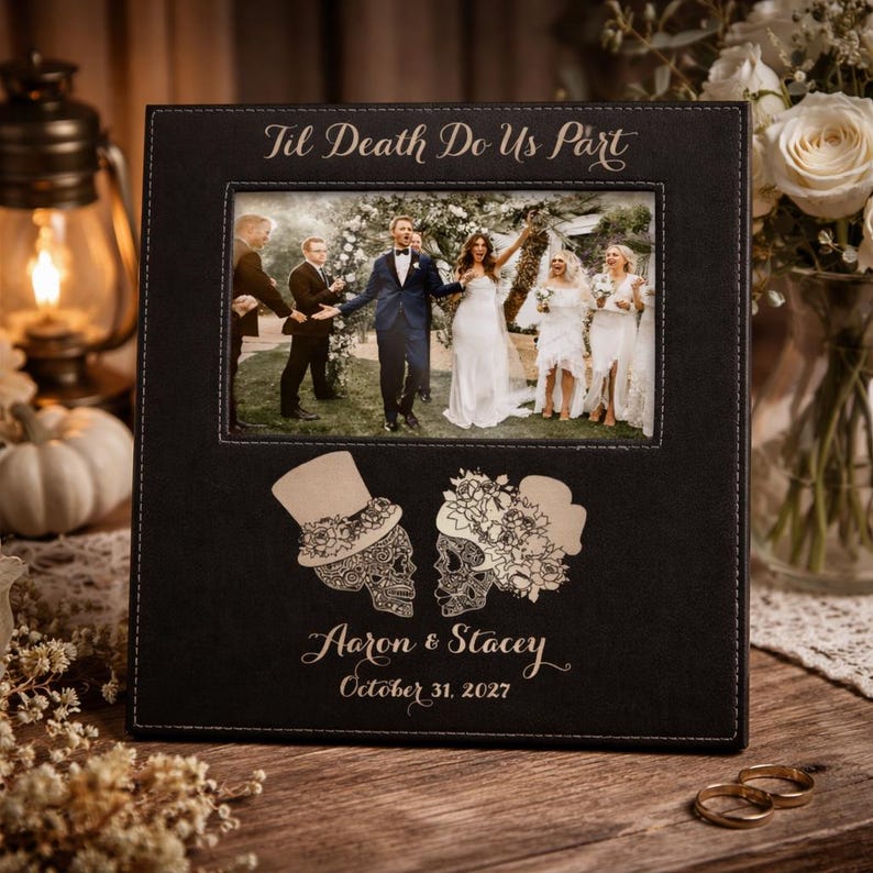 Til Death Do Us Part Wedding Frame Personalized Sugar Skull Photo Frame Gothic Halloween Wedding Gift Custom Bride Groom Leather afbeelding 1