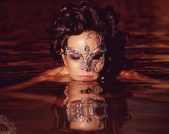 Swarovski Wire Mask- "The Elemental" Swarovski bead mask. Design now available in your favorite colors!