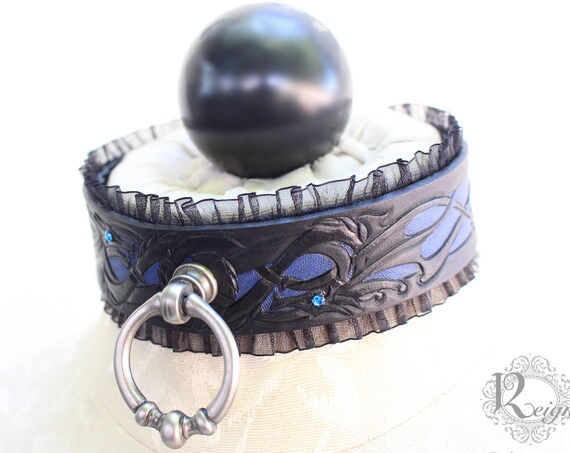 Fetish leather collar- intertwined Dragon design. Featuring full size collar ring, lockable buckle and Swarovski gem eyes