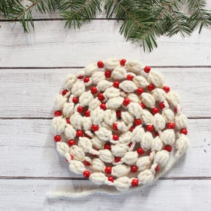 Crochet Christmas Garland – Festive Cottage Christmas Vibe, Handmade Holiday Decor