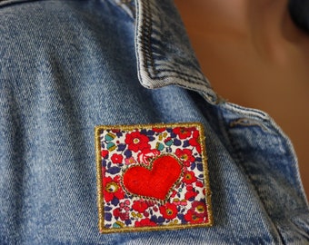 Heart brooch in liberty fabric Betsy Ann red gold thread, handmade fabric brooch, liberty textile brooch