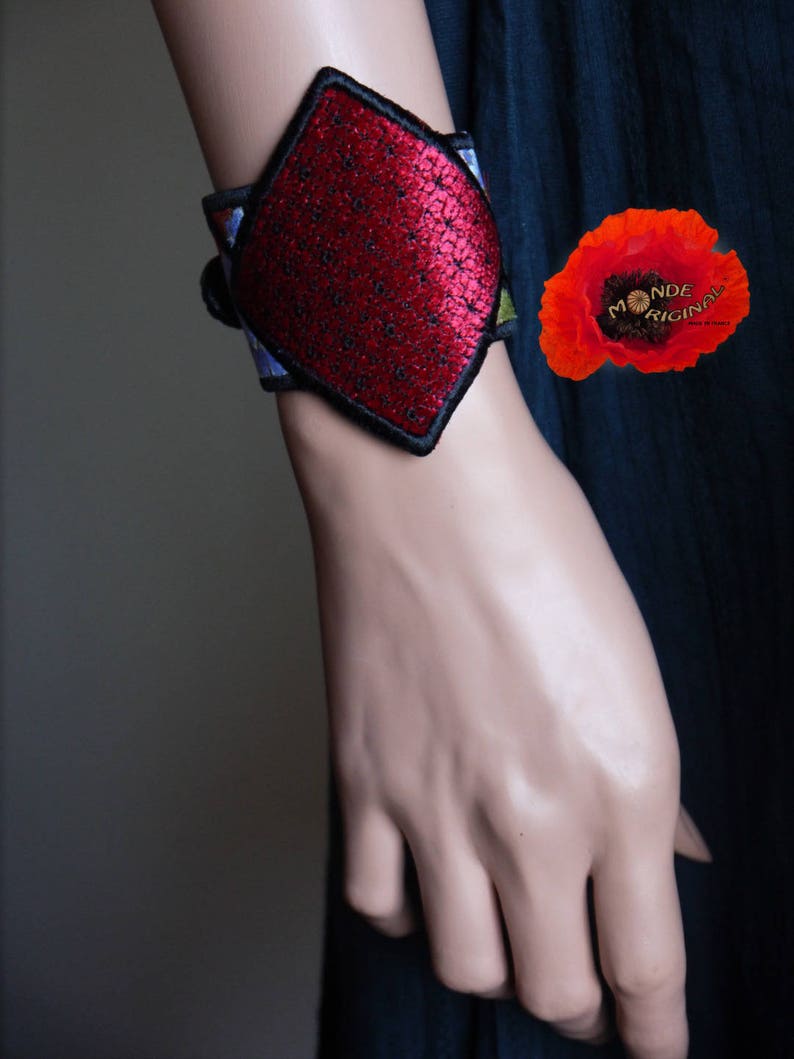 Bracelet de soirée rouge style victorien image 3