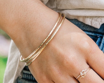 Set of Three Thick Gold Bangles | 14k Gold Filled Bracelet Thick Gold Bangles Bangle Bracelet Hammered Bangle Simple Gold Bangle Gift