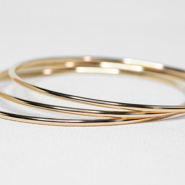 Set of Three Thick Gold Bangles | 14k Gold Filled Bracelet Thick Gold Bangles Bangle Bracelet Hammered Bangle Simple Gold Bangle Gift