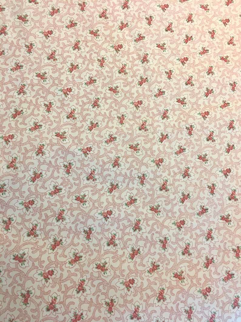 Designer Fabric 54 Miniprint Waverley Square Tablecloth Topper Heavy Weight Pink Floral 画像 1