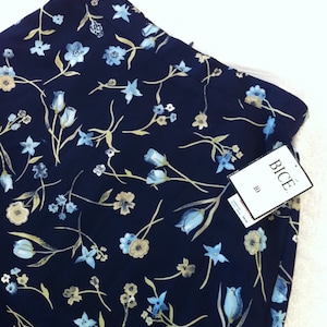 Vtg NEW Size 10 Polyester A-Line Navy Blue Floral Ankle Skirt