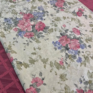 Gorgeous XL 140" NEW Floral French Damask Jacquard Woven Ivory Pink Floral Elegant Heavy weight Tablecloth