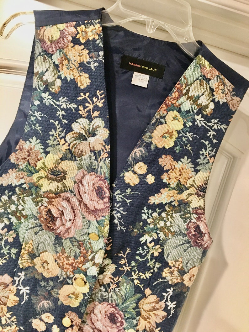 Size M Pink Floral Tapestry Navy long Vest