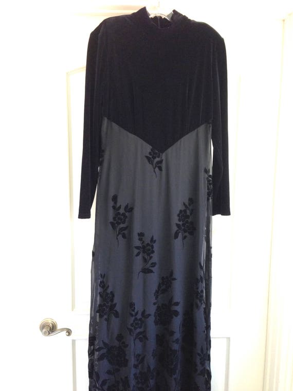 Elegant size 10 NEW Coldwater Creek Velvet Long Fl