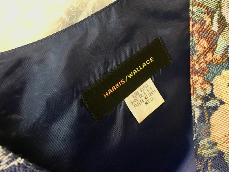Size M Pink Floral Tapestry Navy long Vest