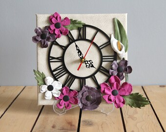 Silent Leather Clock / Changable Flowers Clock/ Desk Clock / Table Clock/ Decorative Clock