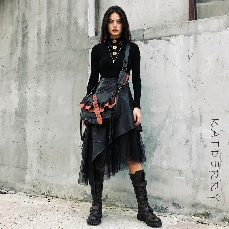 Crimson Whisper | Handgjord läderväska - Punk-romantisk stil Grunge, Goth, Rock, Free People, Hobo, Hippie Mori-flicka S bild 1