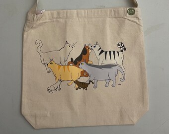 Warrior Cats in color ! - Sling bag in black or natural with original art by Emily Burke. This is how emily originally wanted to color them.