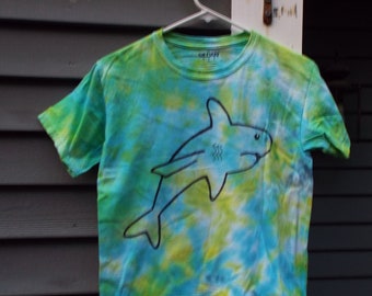 Kids Shark Shirt Medium, Kids Tie Dye Shirt for the Shark Lover, Shark T-shirt, Beach Shirt, Childrens Tie Dye, Ocean, Sealife, Surfer