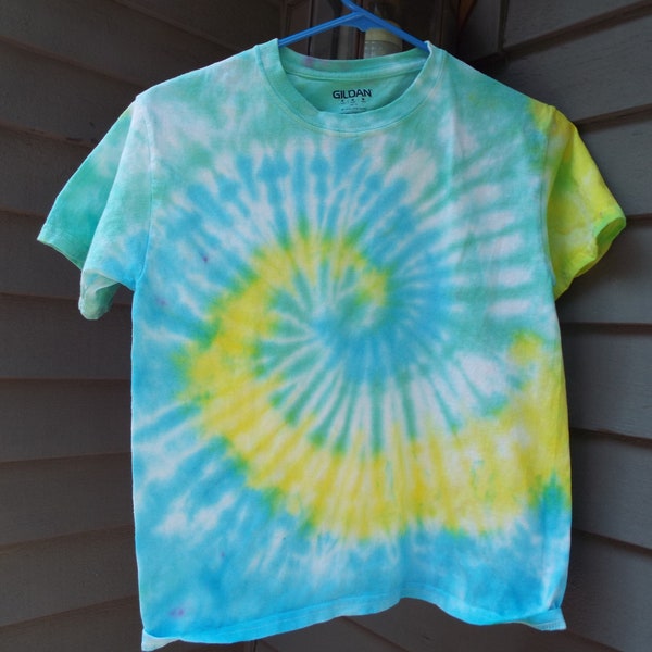 Childrens Tie Dye T-Shirt, Kids M, Tie Dye T-Shirt in blues, Hippie Kids Boho Clothes, Girls tiedye tshirt, boys tie dye shirt, blue yellow