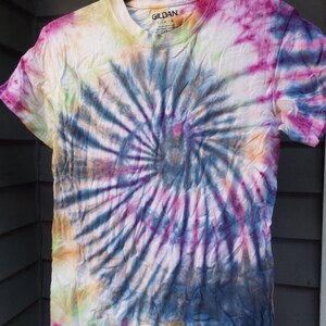 T-Shirt Tie-Dye Tribal Marbre Hanes - Taille S/M (Neuf Sans Étiquettes)