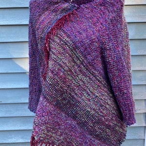 Handwoven Shawl in Red and Purple, Thick Warm Winter Wrap for her, Hand Woven Poncho, handmade gift for women