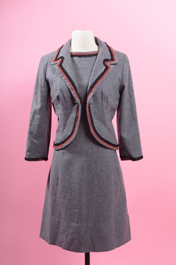 1960’s grey wool suit with accent ribbon - image 1