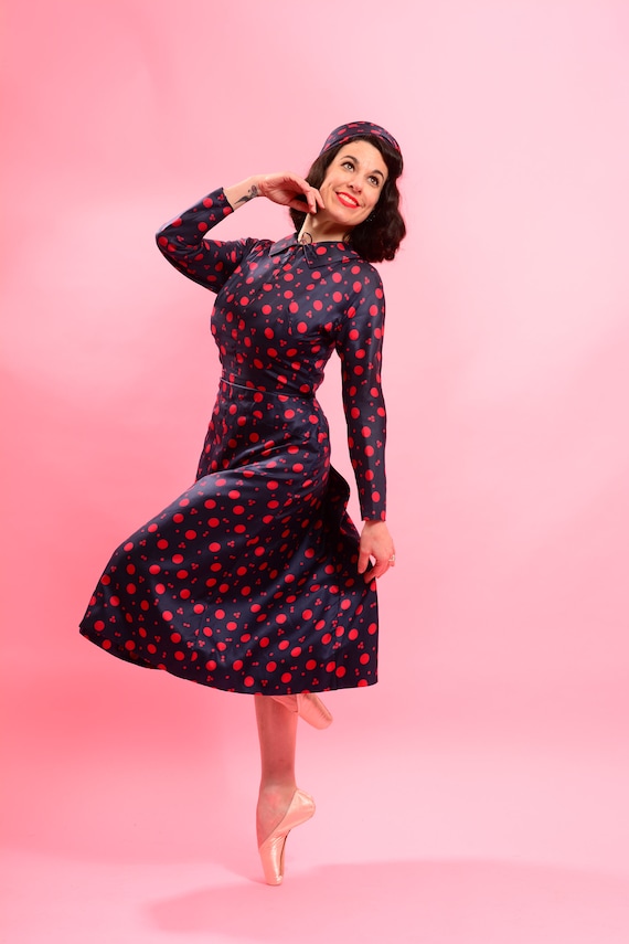 1940’s Silk Polka Dot Dress with Bustle and Match… - image 1