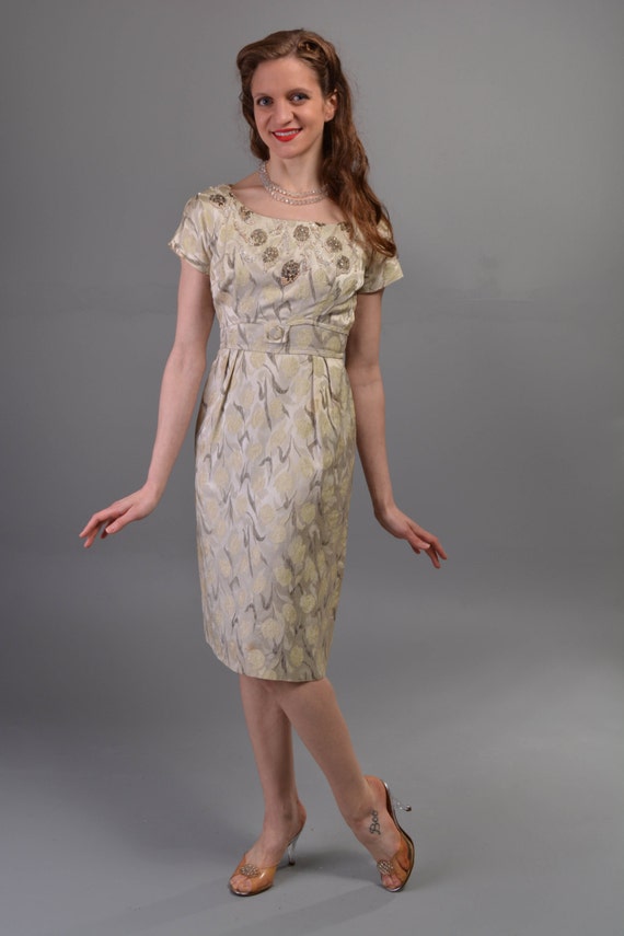 1950's cocktail dress • 50's brocade dress with be