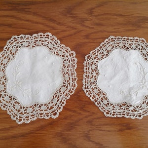 Two beige napkins with Venetian lace sewn with a needle f 17 and f 23  cm