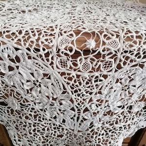 Romanian Point Lace ,macrame romania , wedding gift , needle lace,  home decor 80/80 cm
