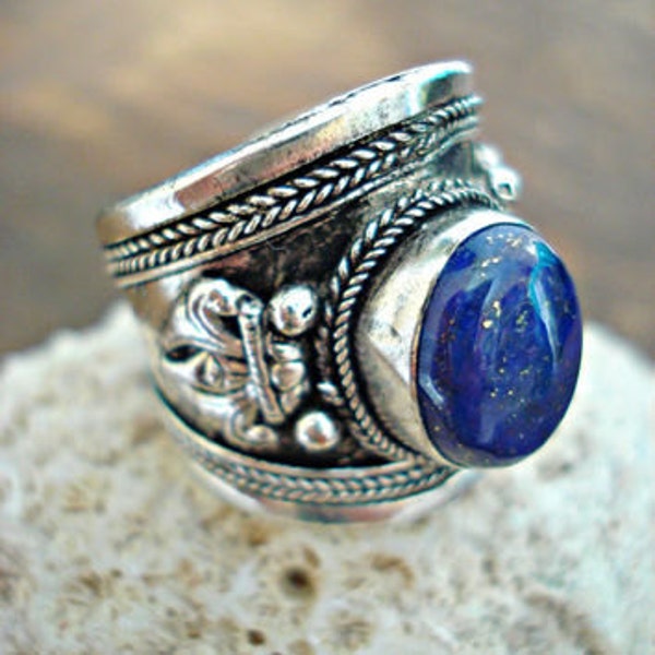 Tibetan bohemian ethnic ring - tibetan silver with Lapis Lazuli gemstone, Ethnic jewelry - Tribal - Statement Ring - Boho Ring - Nepali