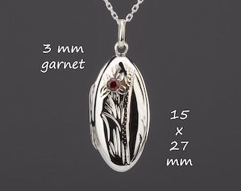 Granat auf länglichem Sterlingsilber-Medaillon mit Foto, Granat in geätzter Blume, Wunschgravur, Gedenkmedaillon, Geburtsgeschenk im Januar, Hochzeitsmedaillon