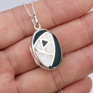 Black onyx and mother of pearl inlaid sterling silver oval locket with photo,custom engraving,memorial photo locket,wedding locket gift